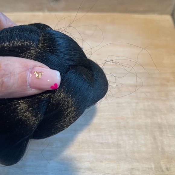 New Blk Braided Hair Extension Bun - Picture 3 of 7